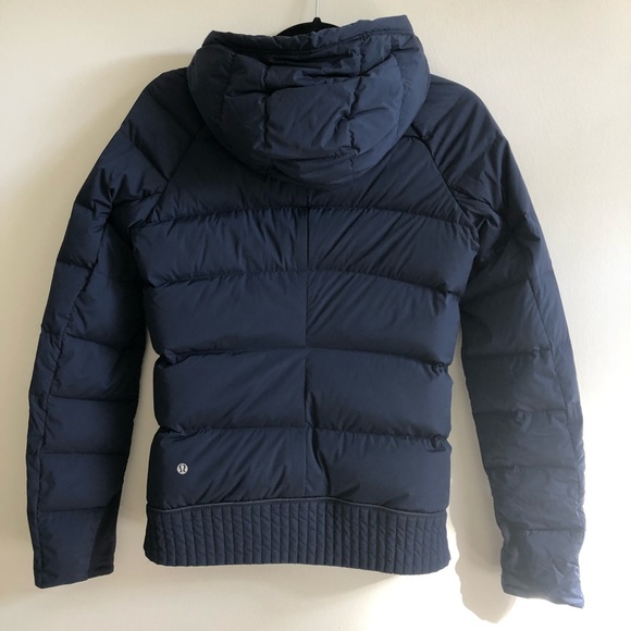 LuLuLemon Fluffed Up Pullover; Navy - Picture 5 of 10